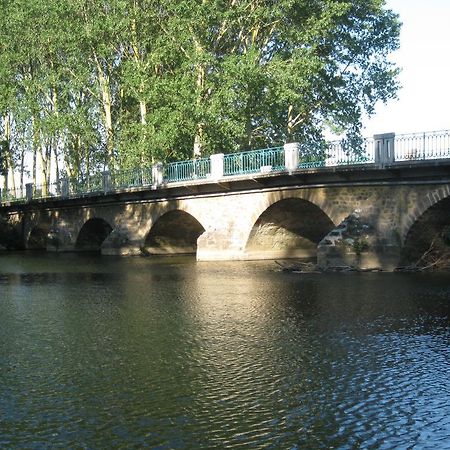 Le Petitepinay Bed & Breakfast Moitron-sur-Sarthe Exterior photo